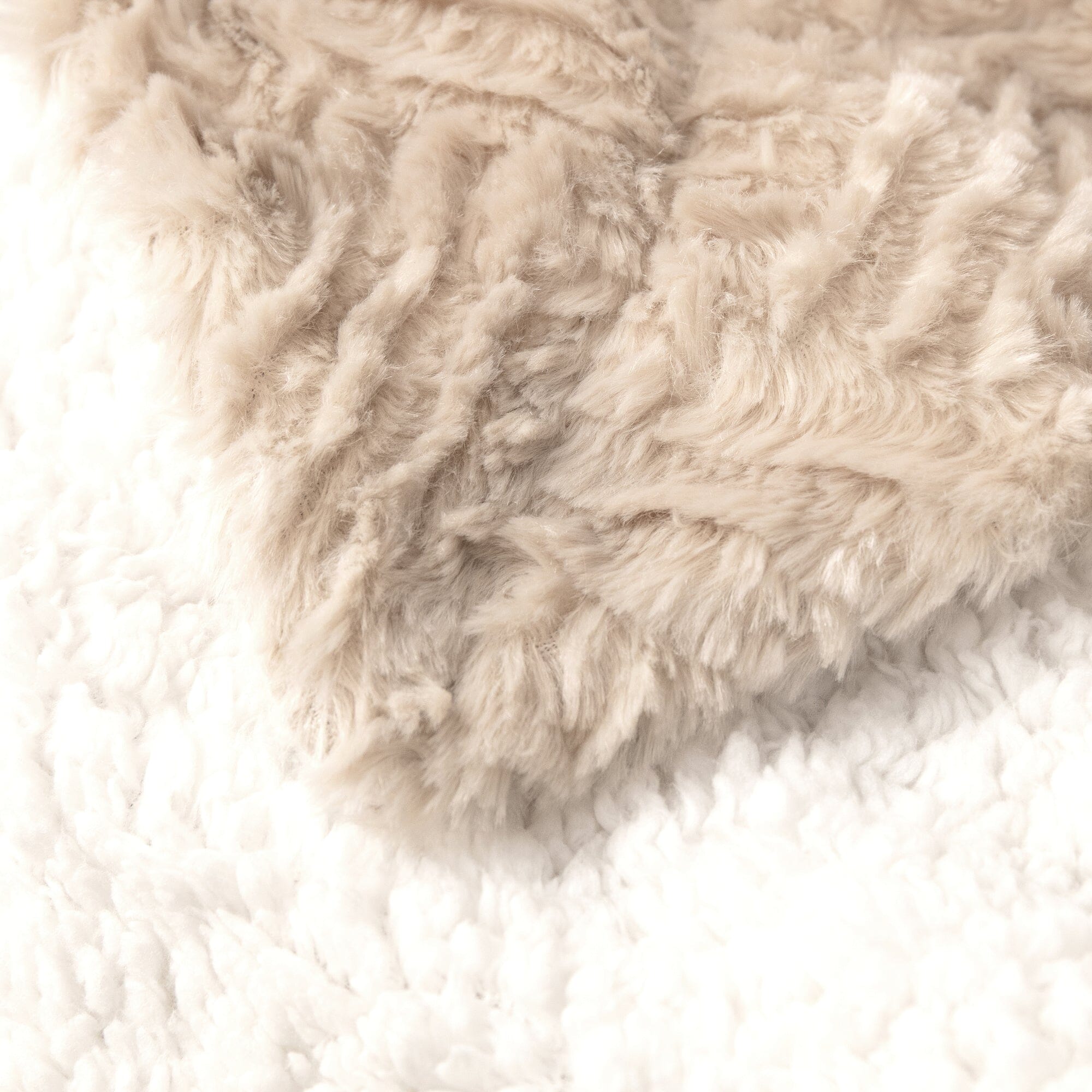 DaDalogy Bedding Champagne Ivory Faux Fur Throw Blanket - Dreamy Gold