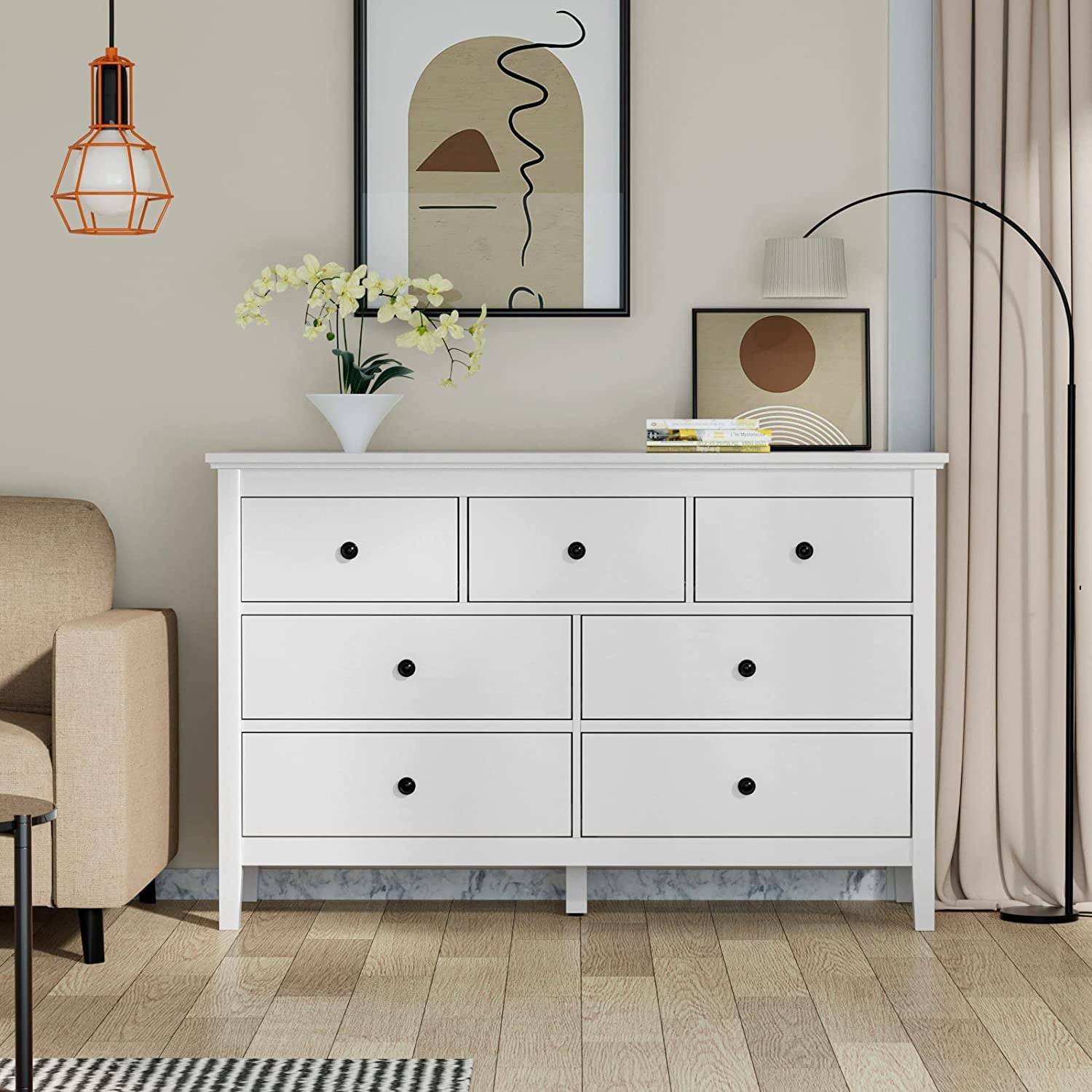 White 7-Drawer Modern Dresser with Solid Wood Legs