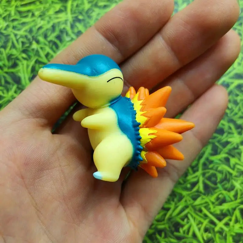 Genuine Pokemon 4cm Mew Cubone Snorlax Eevee Totodile Larvitar Jigglypuff Anime Action Figure Toys Dolls Child Birthday Gift