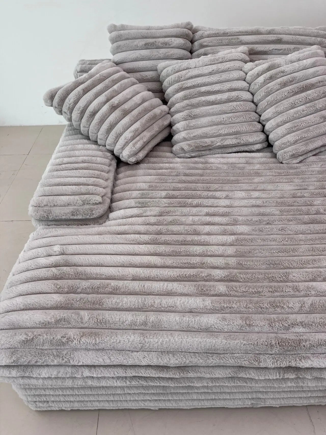 Kawaii New Arrival Living Room Sofas Unique White Luxury Modern Lounge Lazy Sofa Nordic Balcony Divani Da Soggiorno Furniture