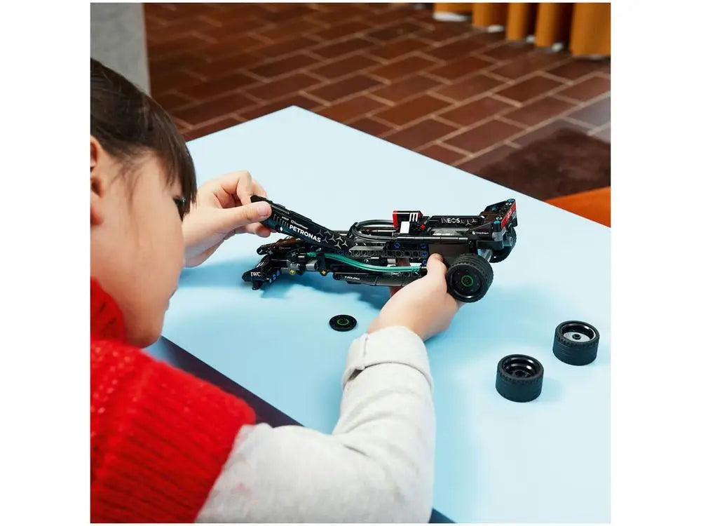 LEGO Technic Mercedes-AMG F1 W14 AND Performance