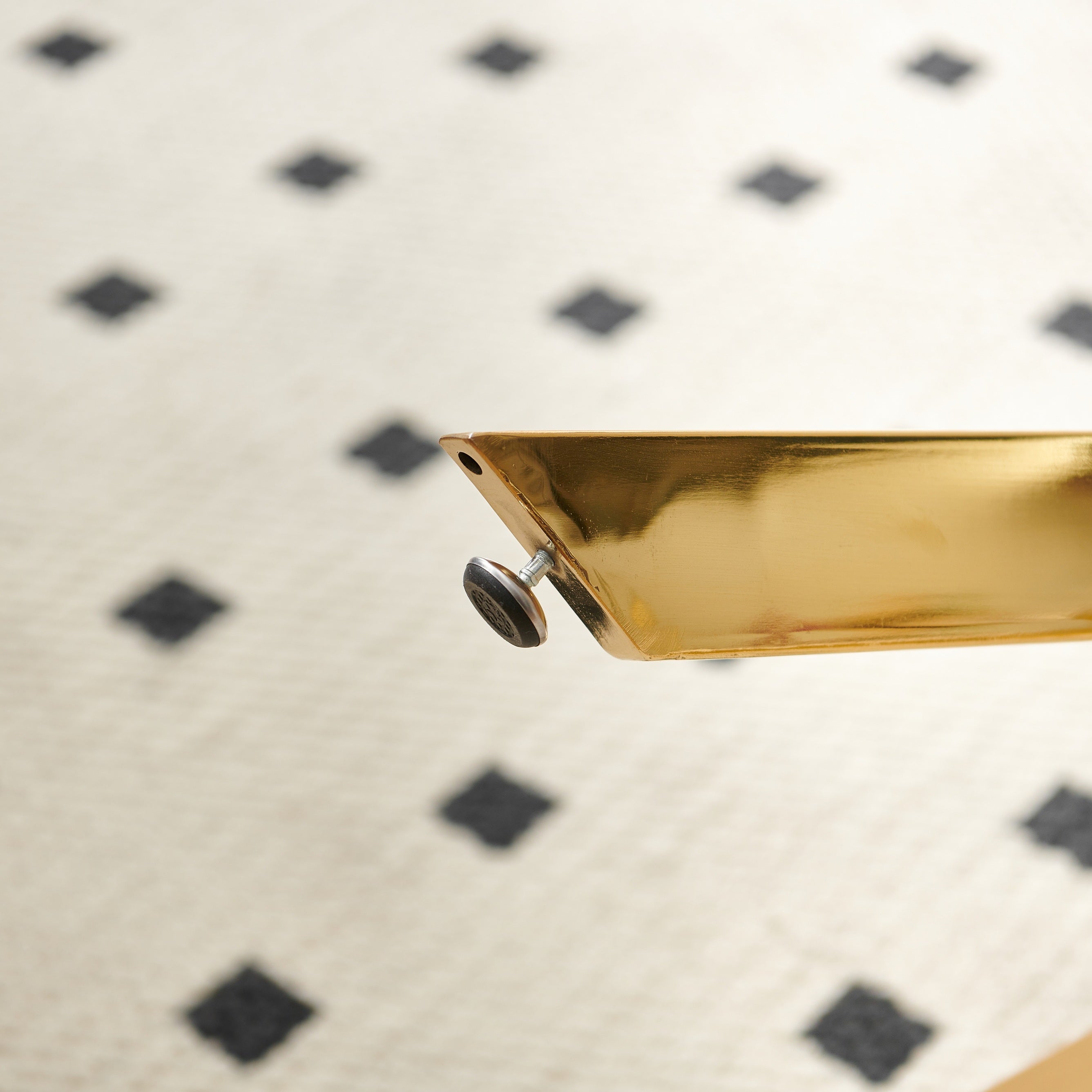 1+4,5pieces dining set, Table metal leg Mid-century Dining Table for