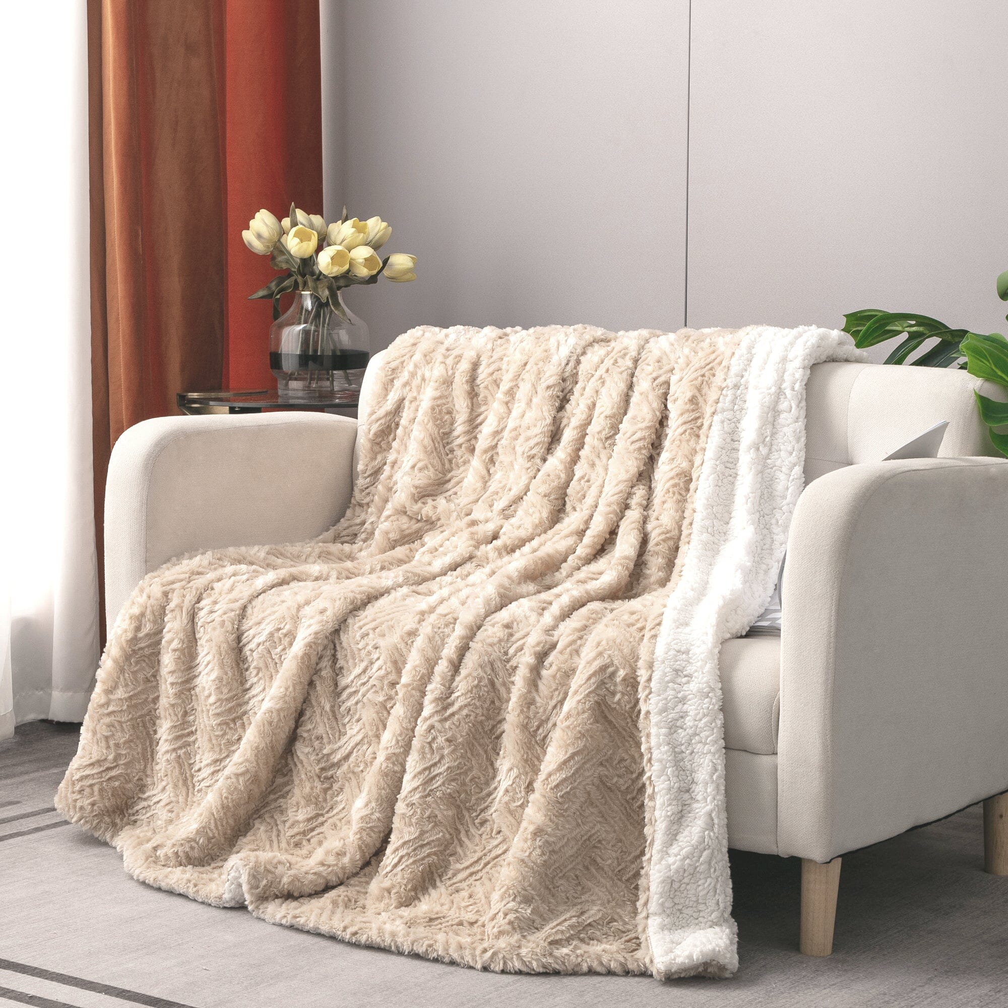 DaDalogy Bedding Champagne Ivory Faux Fur Throw Blanket - Dreamy Gold