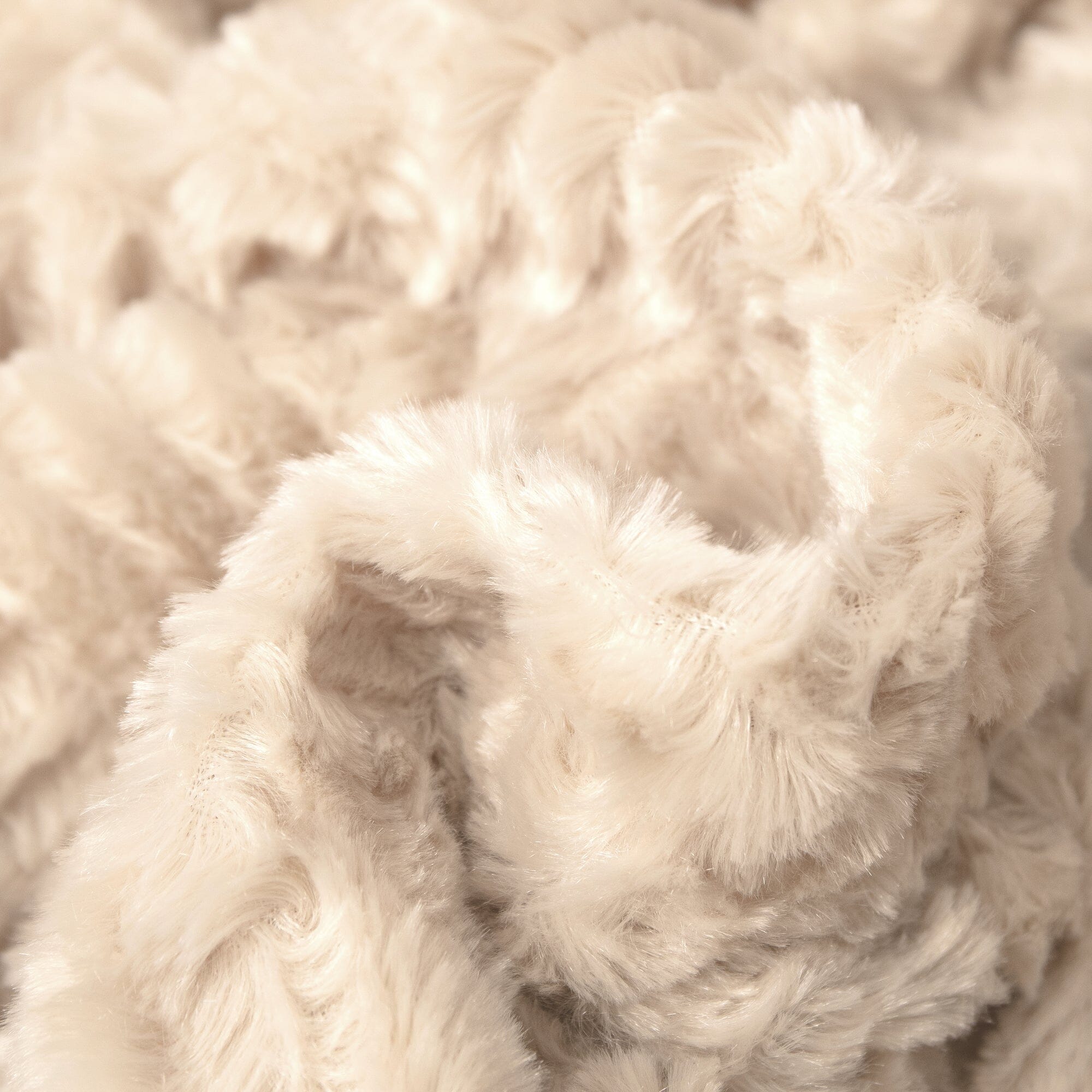 DaDalogy Bedding Champagne Ivory Faux Fur Throw Blanket - Dreamy Gold