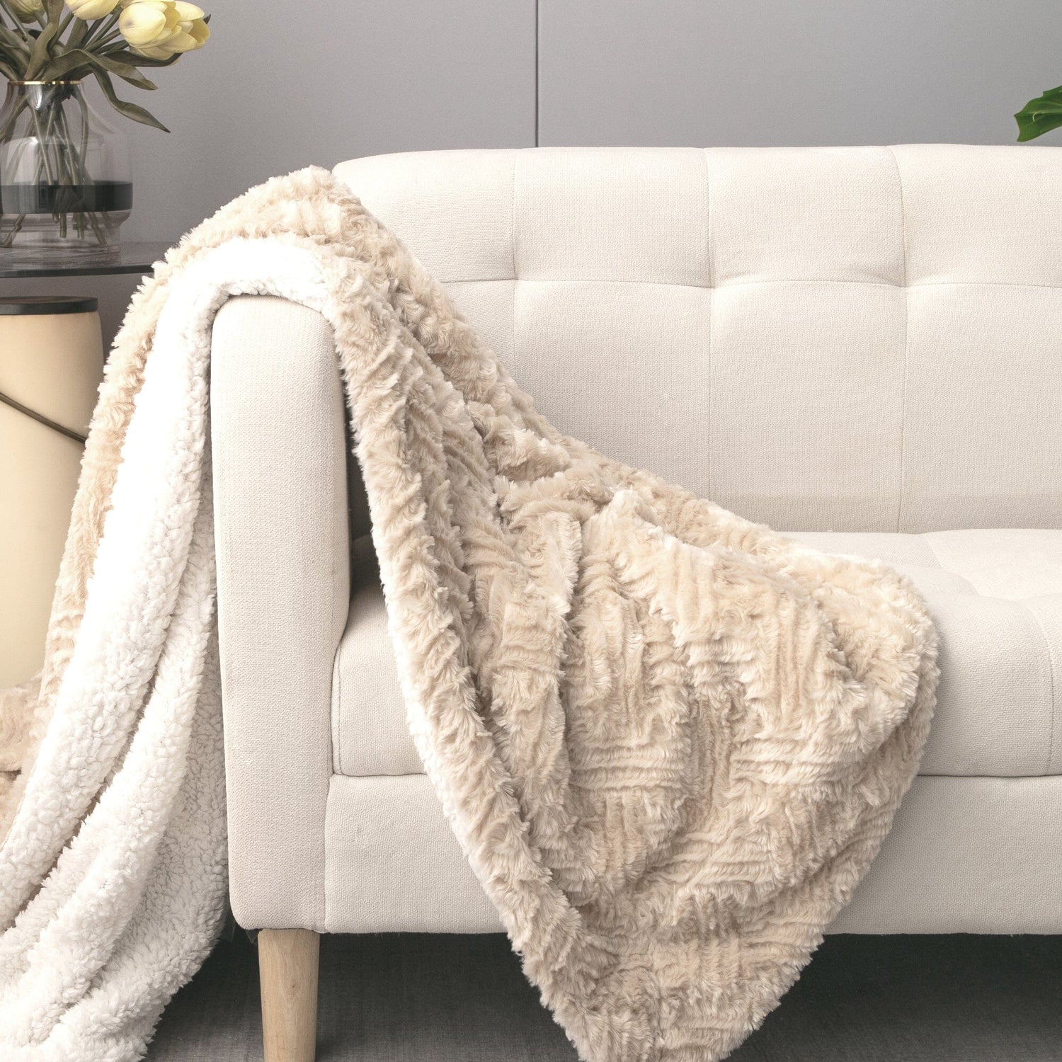 DaDalogy Bedding Champagne Ivory Faux Fur Throw Blanket - Dreamy Gold