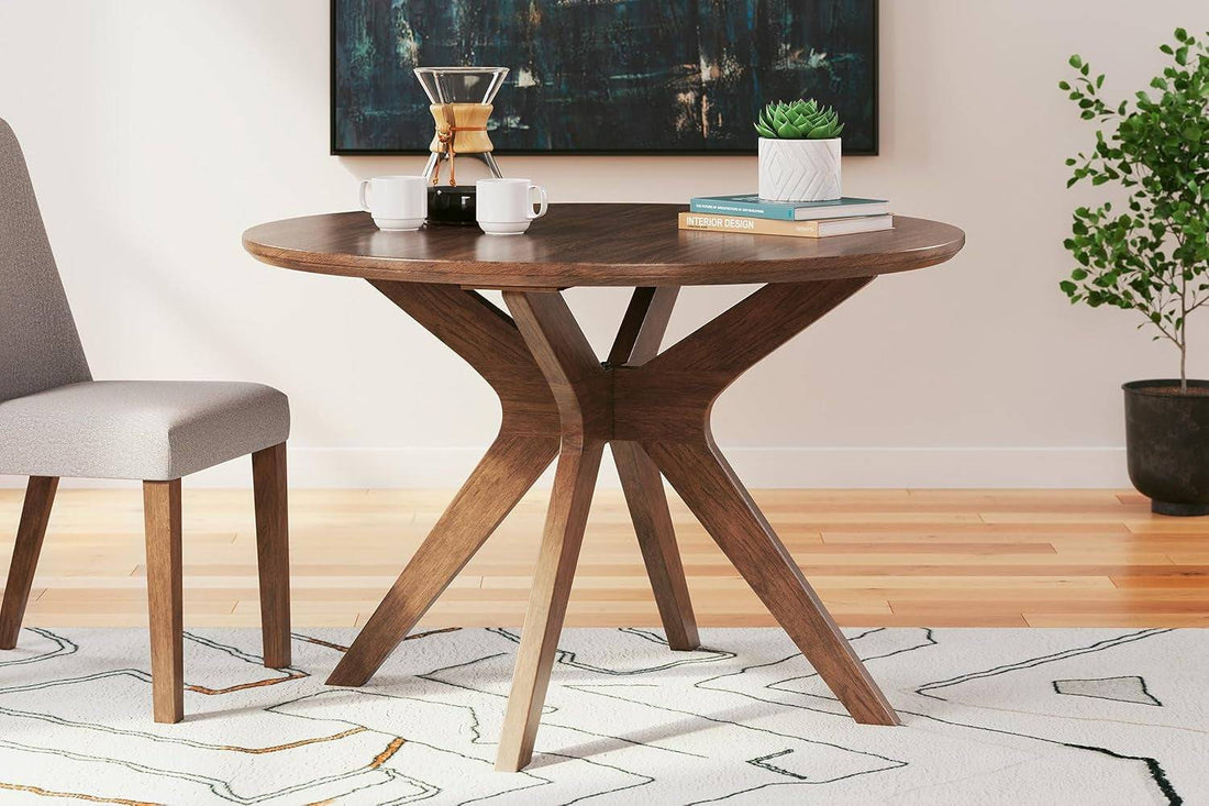 Lyncott Traditional round Dining Room Table, Seats up to 4, Brown