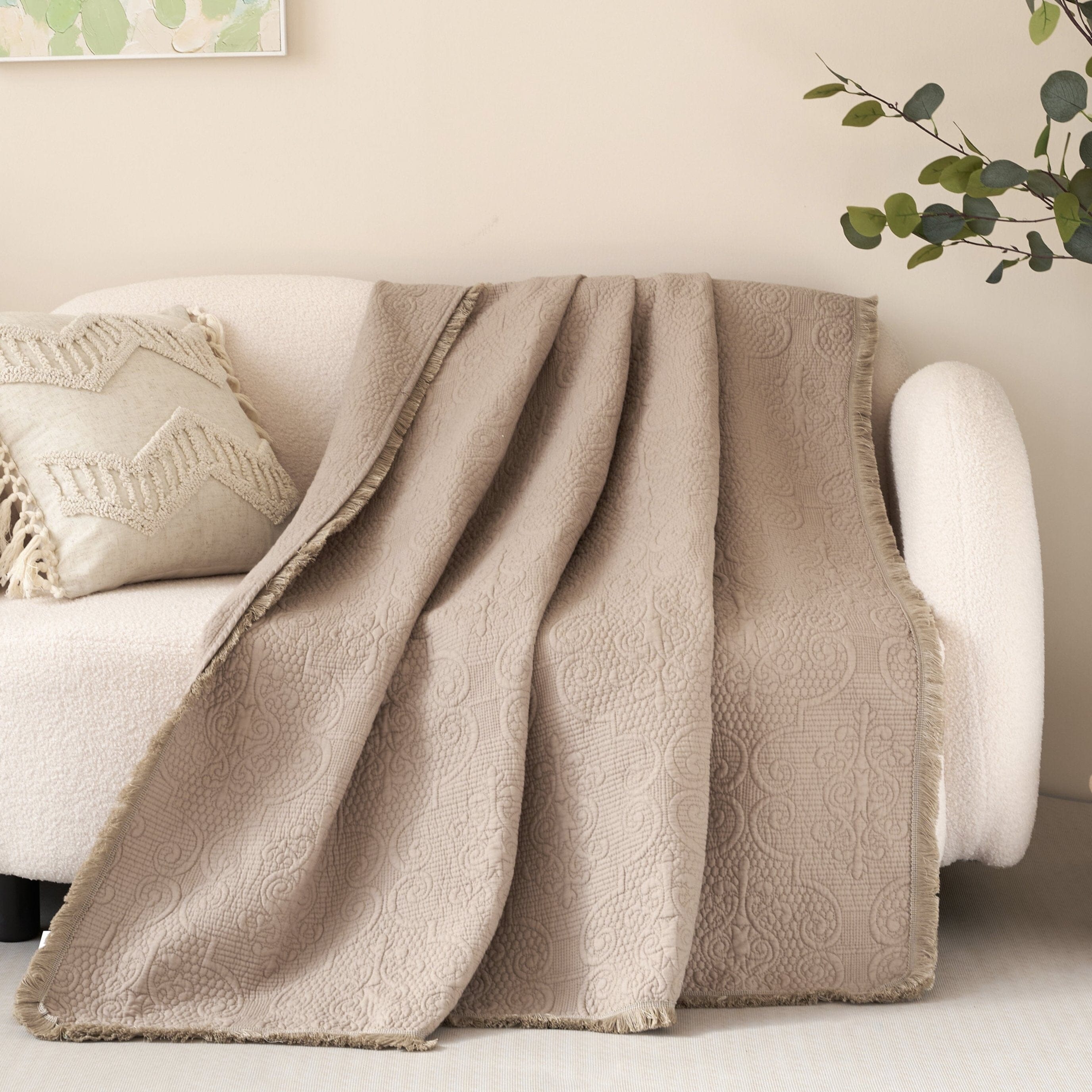 DaDa Bedding Elegant Fringed Cotton Quilted Throw Blanket - Luxurious