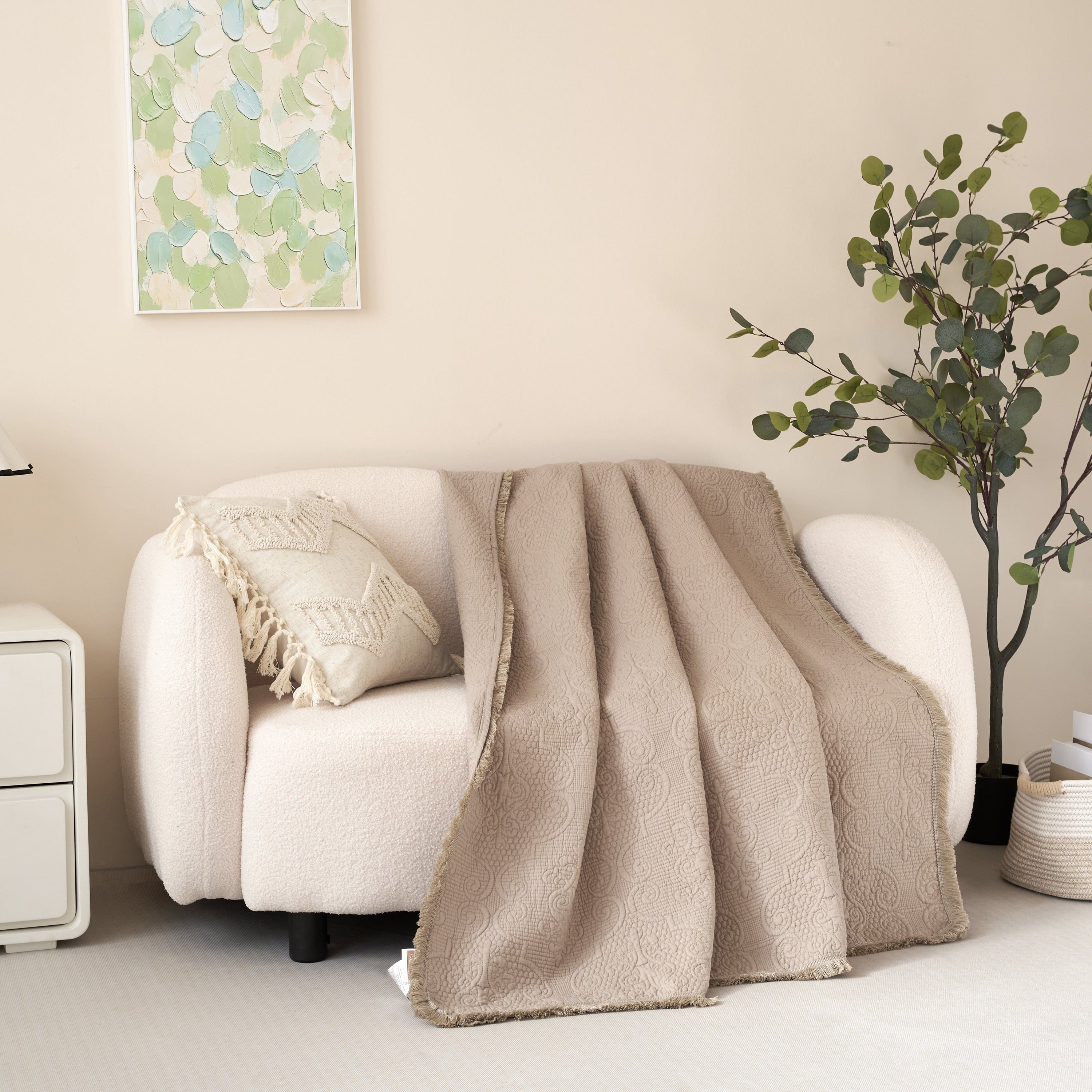 DaDa Bedding Elegant Fringed Cotton Quilted Throw Blanket - Luxurious