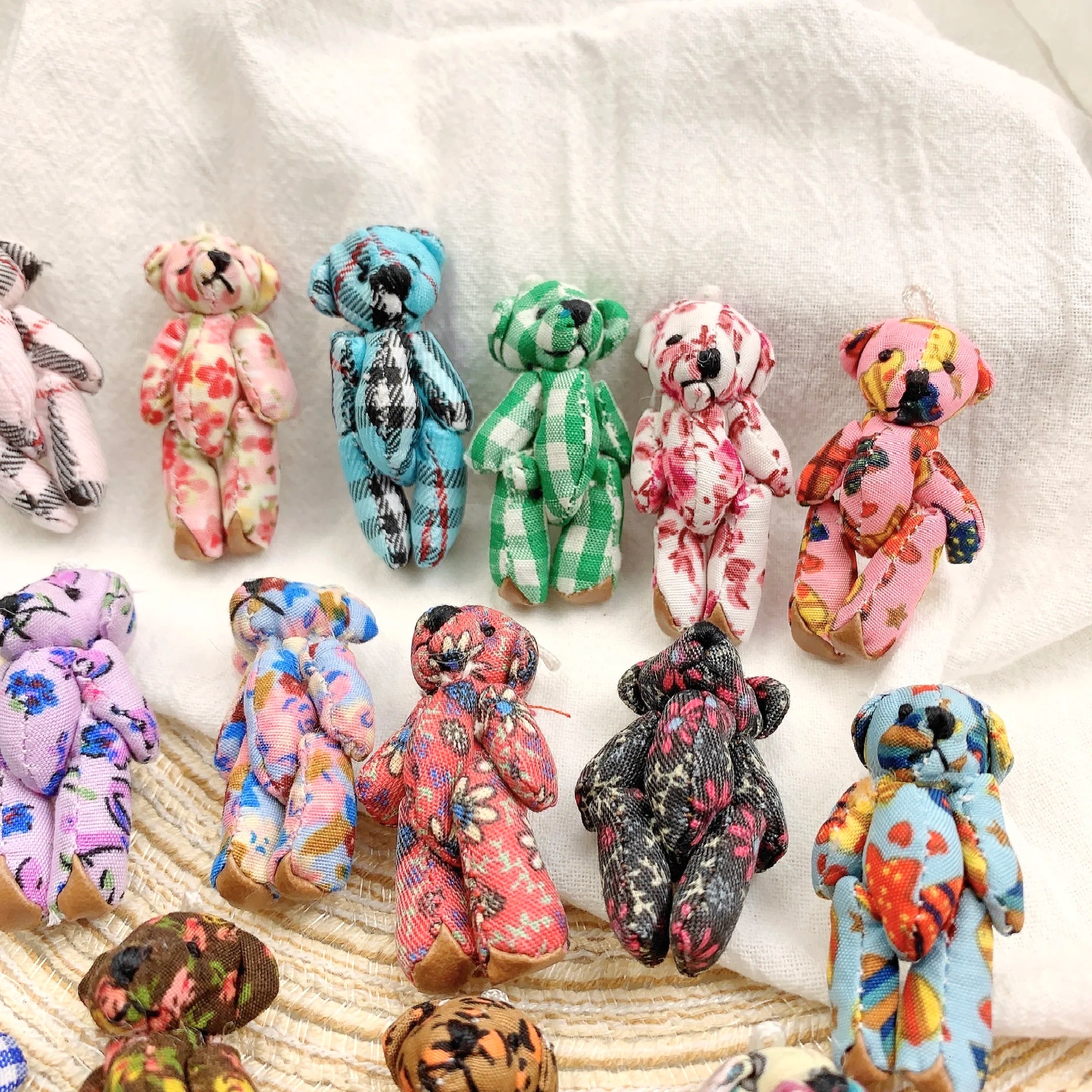 10pcs Mini Joint Bears Plush Keychain 4.5-3.5cm Cartoon Floral Plaid Bear Doll Stuffed Toy Bag Pendant Kids Christmas Party Gift