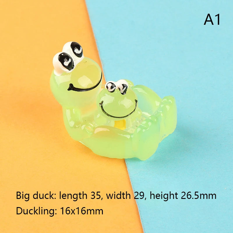 2pcs Luminous Duck Floating Animal Duck Floating Flashing In The Water Rubber Duck Baby Kids Bath Shower Toy Gift