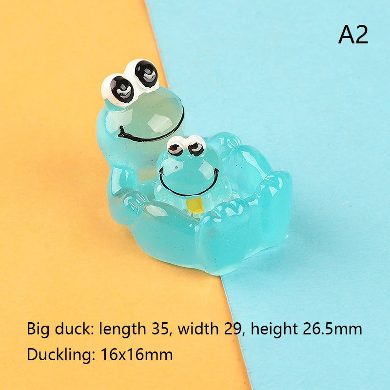 2pcs Luminous Duck Floating Animal Duck Floating Flashing In The Water Rubber Duck Baby Kids Bath Shower Toy Gift