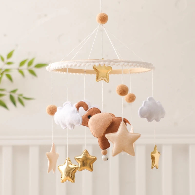 Wooden Baby Rattle Mobile 0-12Month Soft Felt Cartoon Sheep Star Moon Newborn Music Box Hanging Bed Bell Mobile Crib Bracket Toy