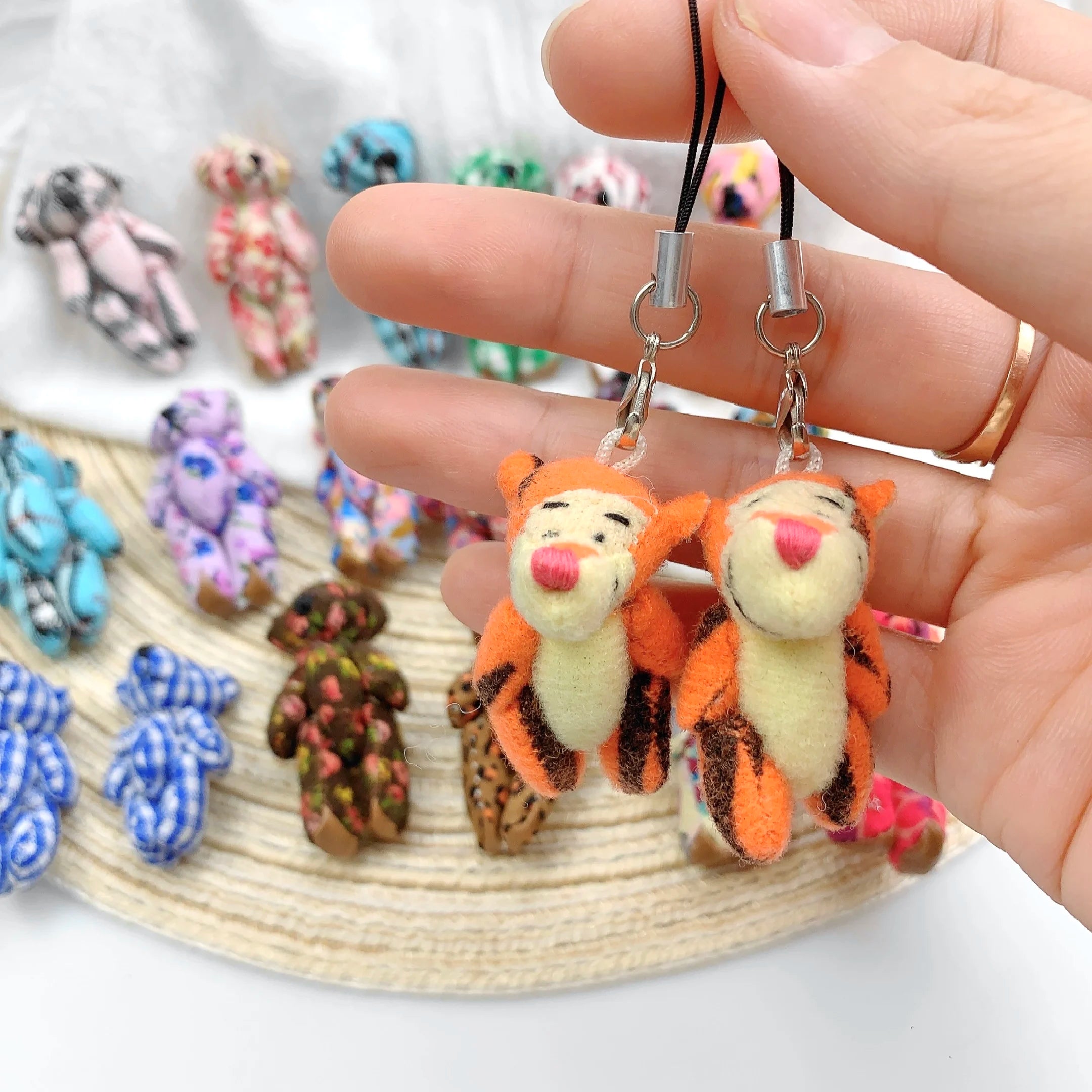 10pcs Mini Joint Bears Plush Keychain 4.5-3.5cm Cartoon Floral Plaid Bear Doll Stuffed Toy Bag Pendant Kids Christmas Party Gift