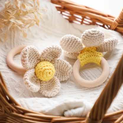 1pc Baby Rattles Crochet Flower Rattle Toy Wood Ring Baby Teether Rodent Infant Gym Mobile Rattles Newborn Educational Toys Gift