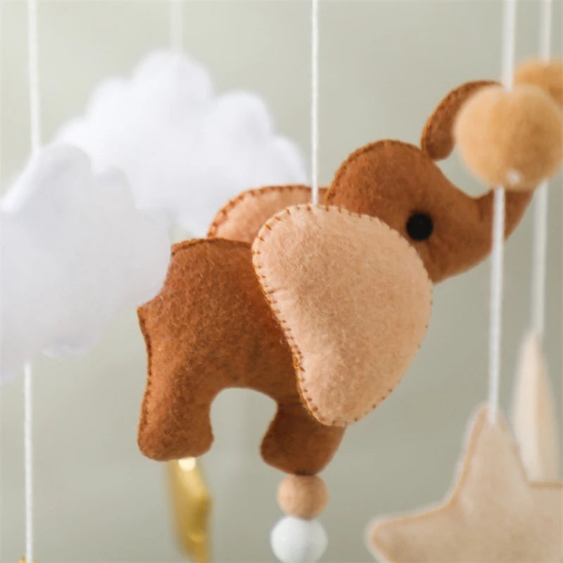 Wooden Baby Rattle Mobile 0-12Month Soft Felt Cartoon Sheep Star Moon Newborn Music Box Hanging Bed Bell Mobile Crib Bracket Toy