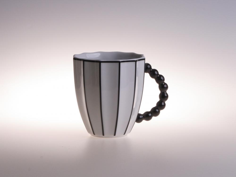 Black &amp; White Retro Style Porcelain Round Cup with