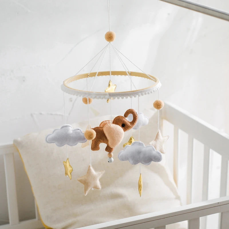 Wooden Baby Rattle Mobile 0-12Month Soft Felt Cartoon Sheep Star Moon Newborn Music Box Hanging Bed Bell Mobile Crib Bracket Toy