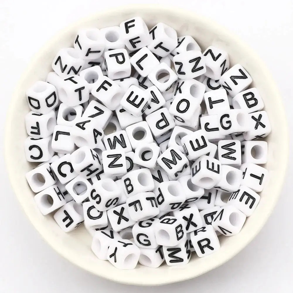 100pcs Square White and Black Mixed Letter Acrylic Beads Cube Loose Spacer Alphabet Beads For Jewelry Making Diy Accessories