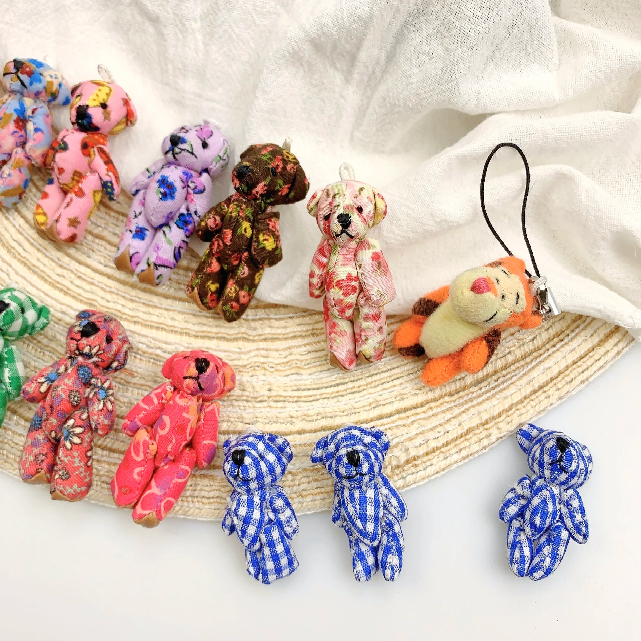 10pcs Mini Joint Bears Plush Keychain 4.5-3.5cm Cartoon Floral Plaid Bear Doll Stuffed Toy Bag Pendant Kids Christmas Party Gift