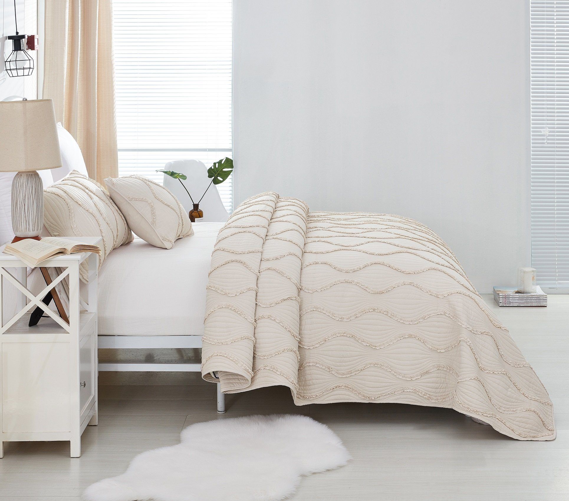DaDa Bedding Soft Charming French Country Ruffles Quilted Cotton