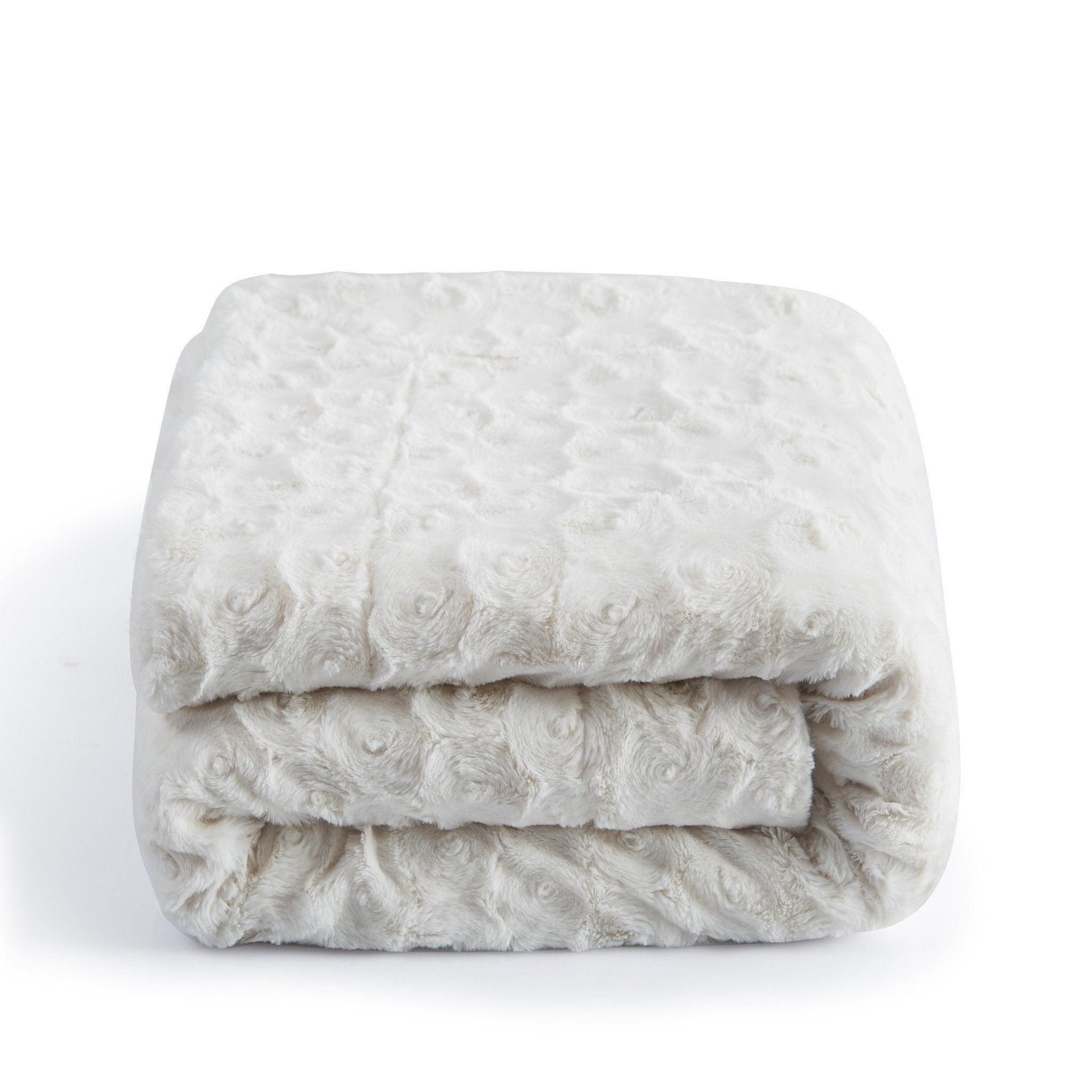 DaDa Bedding Luxury White Roses Fluffy Soft Sherpa Backside Faux Fur