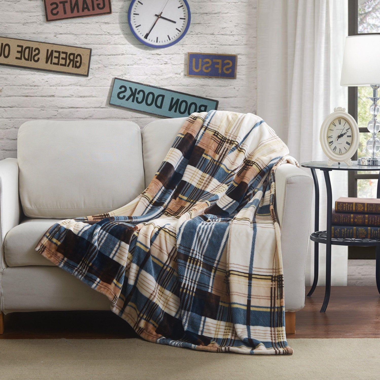 Tache Super Soft Winter Cabin Flannel Polyester Throw Blanket