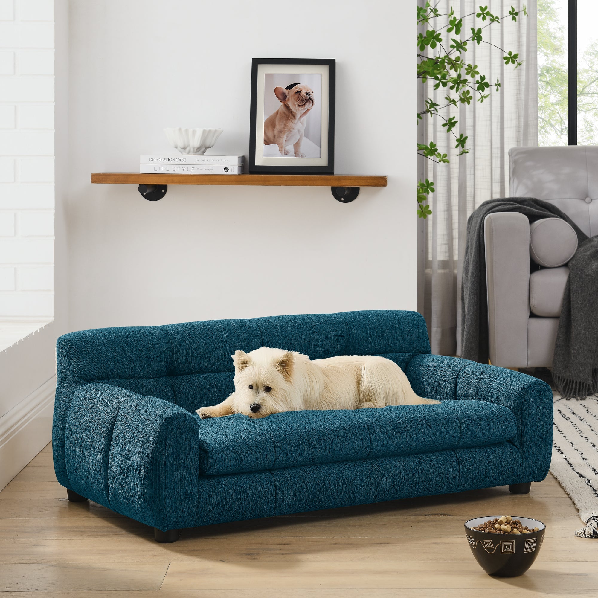 Soft and comfortable pet sofa with backrest and armrests, suitable for
